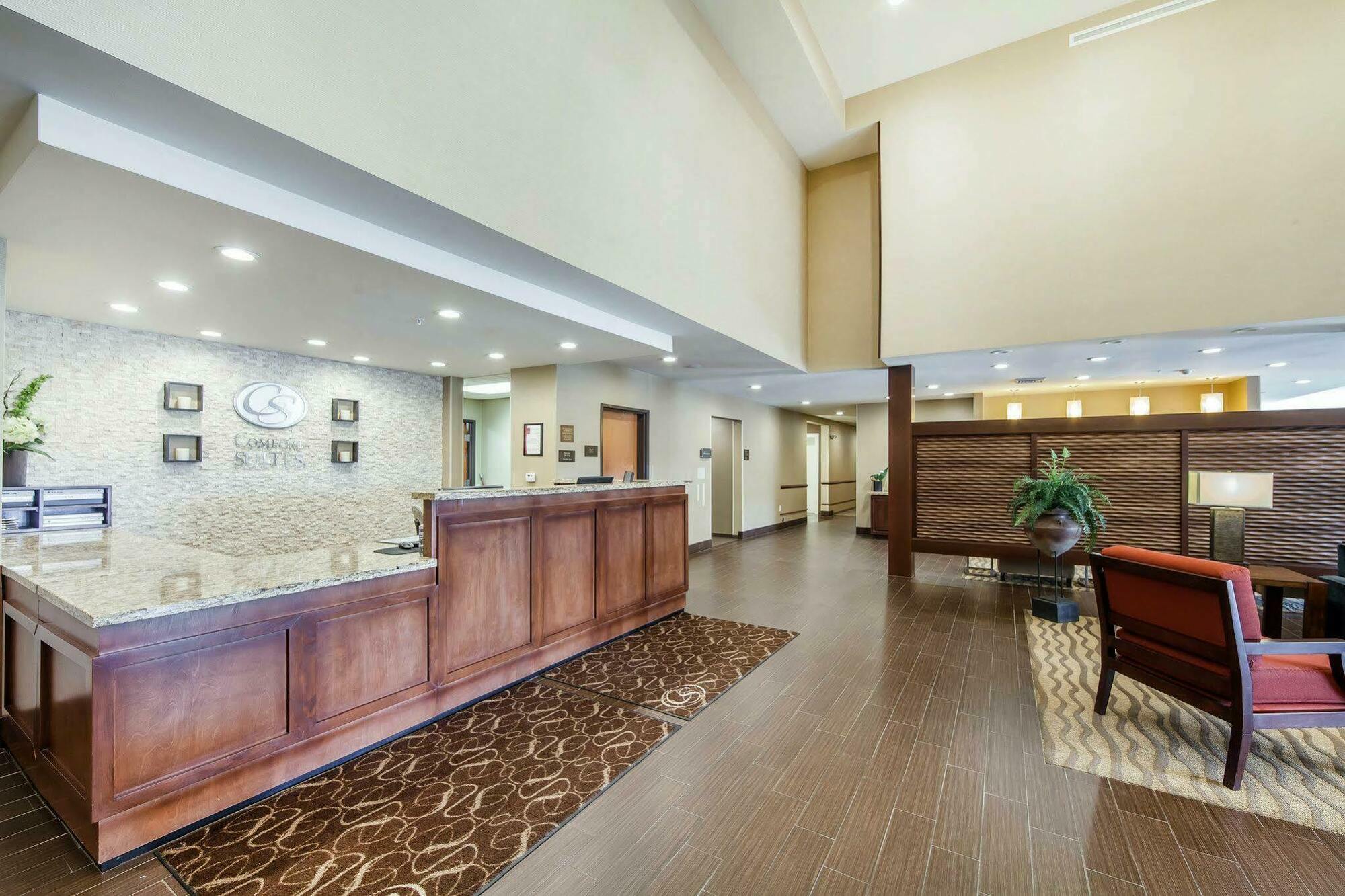 Comfort Suites Marietta-Parkersburg Luaran gambar